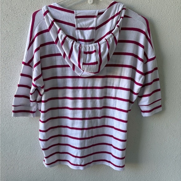 Chaser Super soft Short sleeve Hoodie Size S
Color fuschia/white. Hi low - Picture 3 of 7